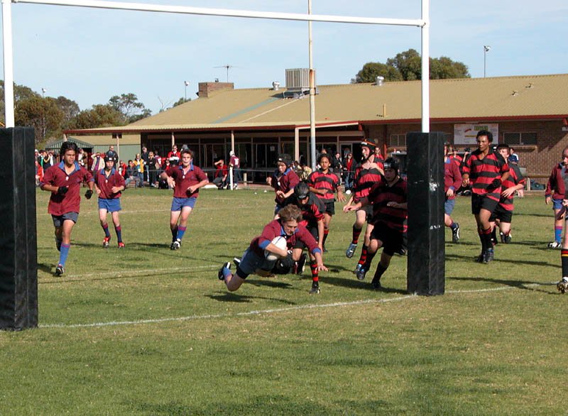U15vOnkas Robbie try