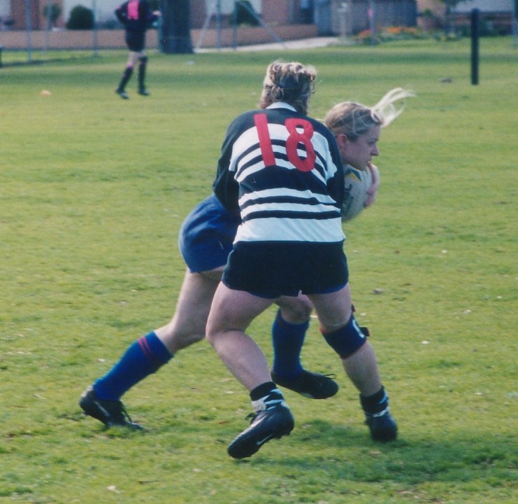 kate-tackle-060903